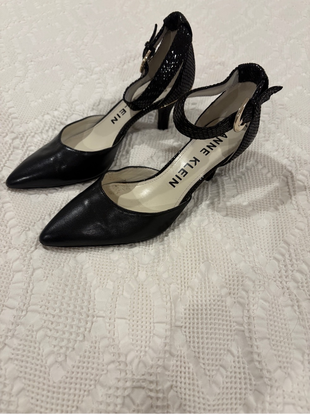 Anne Klein Black Pointed-Toe Kitten Heel Ankle-Strap iFlex Pumps
